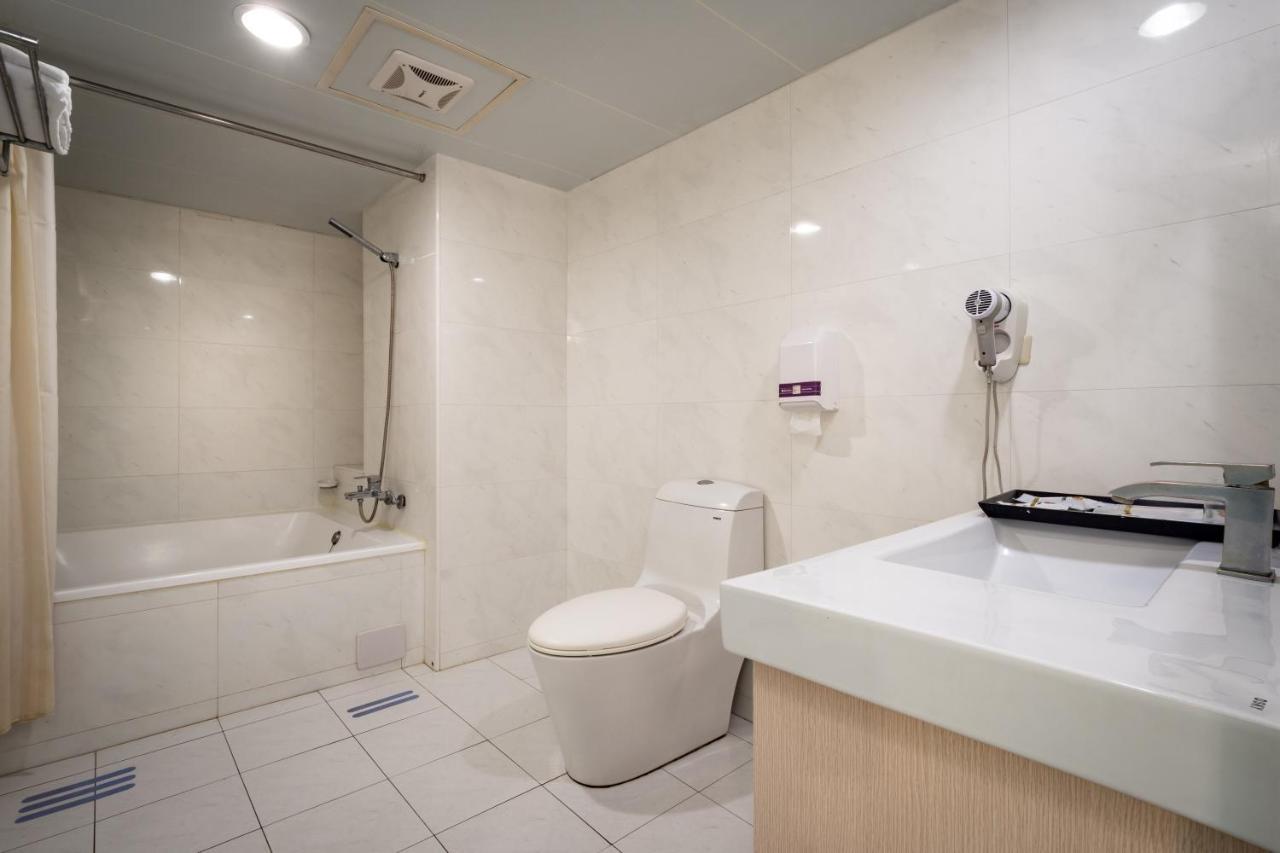 Yoyo Hotel Chiayi City Luaran gambar